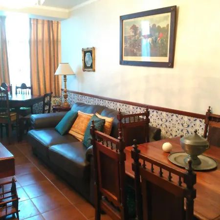 Apartamento No Coração Da Aldeia Atouguia Da Baleia
